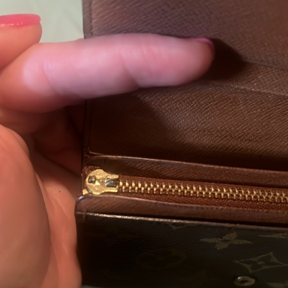 Louis Vuitton Tressor wallet. - Picture 10 of 11
